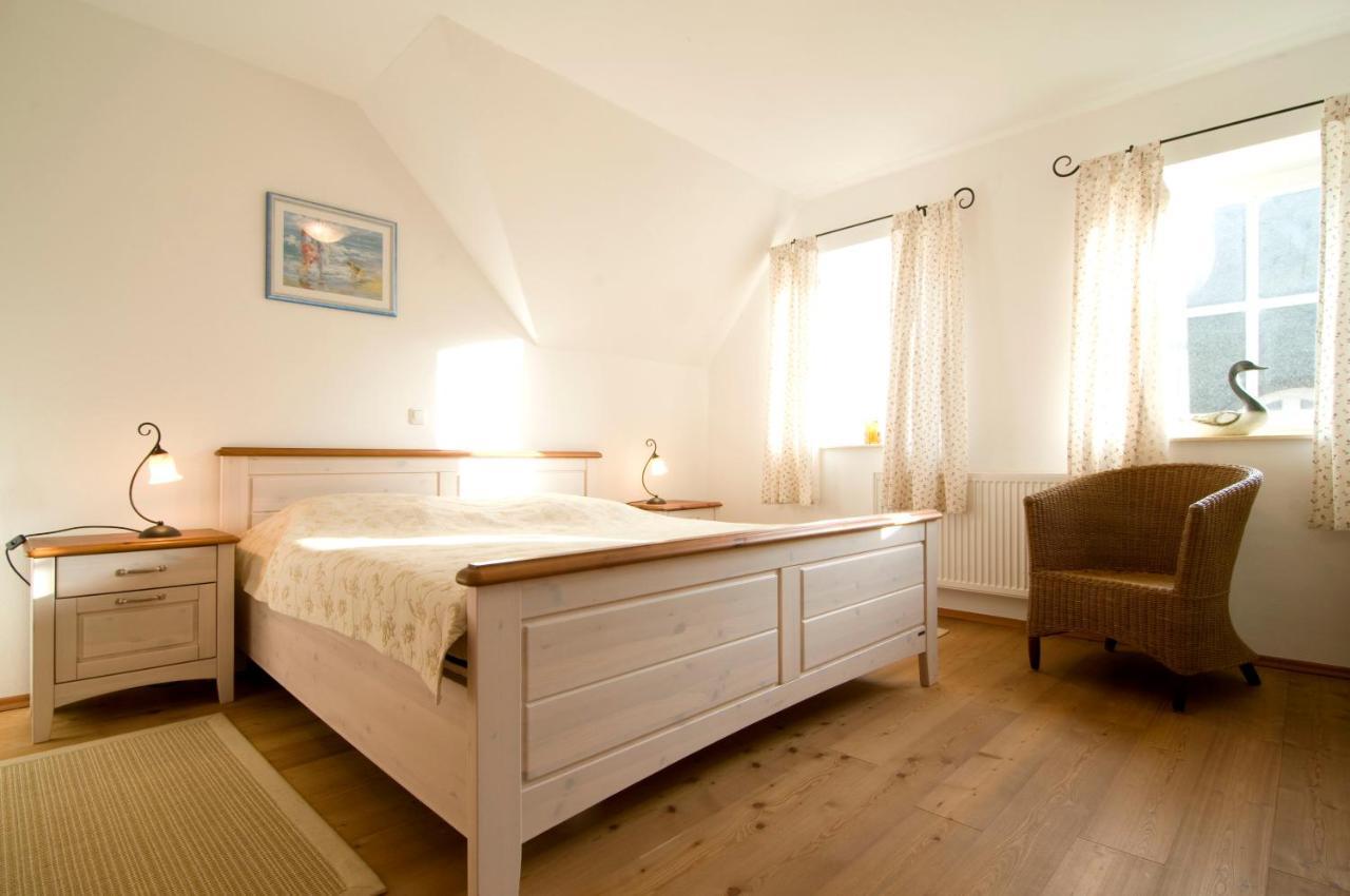 Ferienhaus Zander Mit Sauna บอร์น ภายนอก รูปภาพ